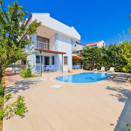 Talia Deniz Manzarali Villa *