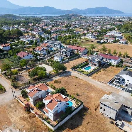 Talia Deniz Manzarali