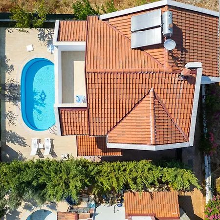 Talia Deniz Manzarali Villa *