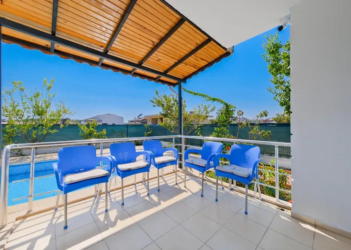 Talia Deniz Manzarali