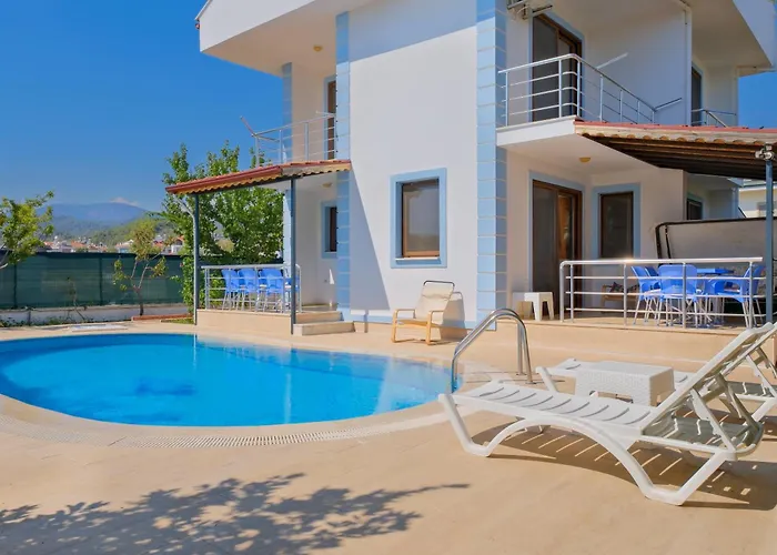 Talia Deniz Manzarali *